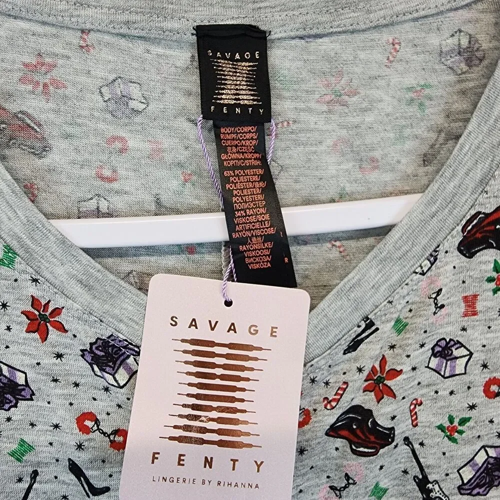 Savage X Fenty Mens Holiday Jumper Pajamas Size M Long Johns Open Back One Piece